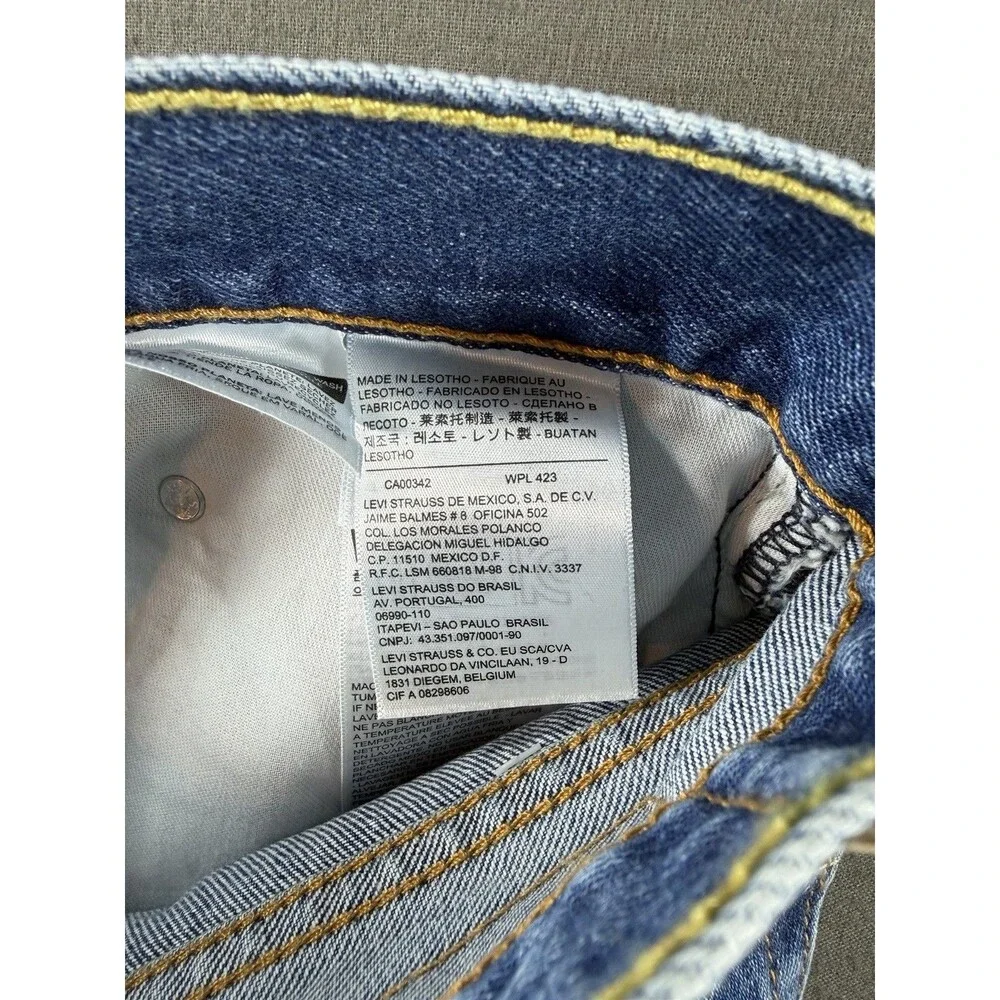 Levi's 550 Jeans Men's 34x30 Relaxed Fit Tapered Leg Blue Denim Work Casual NEW